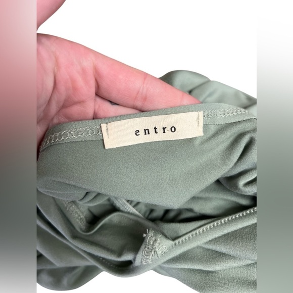 Sage green open back short sleeve maxi dress - Picture 3 of 4